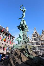 Der beginn des neuen jahres hat für uns in antwerpen stattgefunden. Statue Von Brabo Und Von Hand Des Riesen Antwerpen Belgien Stockfoto Bild Von Architektur Hand 45762298