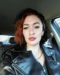 Destiny Lundy's Instagram, Twitter & Facebook