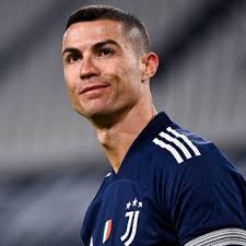 Нападающий туринского ювентуса криштиану роналду пока не пользуется спросом на европейском трансферном рынке. Ronaldu Povtoril Mirovoj Rekord Po Kolichestvu Golov Za Kareru Futbol Sport Lenta Ru