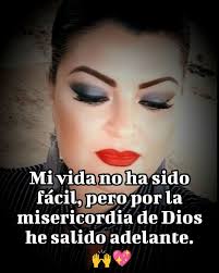 Mientras yo sea manicurista mis clientas siempre podrán venir a quejarse  del marido y Betsy Vélez seguir con el el