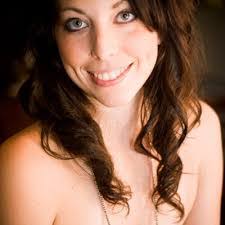 Amanda Callender's Instagram, Twitter & Facebook