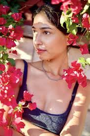 Kasandra Turner's Instagram, Twitter & Facebook