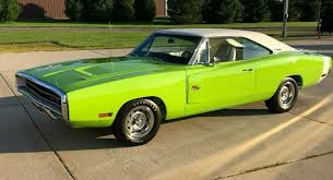 Engine, horsepower, torque, dimensions and mechanical details for the 1970 dodge charger. 1970 Dodge Charger R T In Sublime Green Makes Us Wish We Had 90k To Spend On It Carscoops