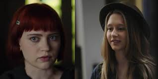 American Horror Stories: Every Way Scarlett & Ruby Mirror Tate & Violet
