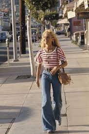 45 Incredible Street Style Shots From The 70s 70s Inspired Fashion Denim Inspiration 70s Vintage Fashion