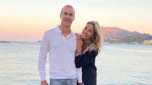 Best christmas gift ever, we're expecting???, schrijft monica geuze op instagram. Monica Geuze Onder Druk Gezet Om Zwangerschap Bekend Te Maken Rtl Boulevard