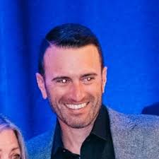 I had the distinct honor of presenting the very first "Roof Raiser Ribbon"  award at Meritage Homes's annual National Operation Meeting last week! This  award recognizes the division leader that…