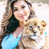 10+ "Sandra Hou" profiles