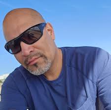 Behind the Scenes: The Meltdown of Baby Sinclair A behind-the-scenes clip  from the 90s TV series "Dinosaurs" offers a glimpse into the remarkable  talent and dedication of puppeteer and voice actor Kevin