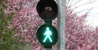 Dancing Traffic Lights To Let You Cross The Road Never Ran A Red Light Lighting Customer Experience Traffic Light