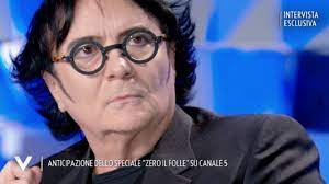 I migliori anni della nostra vita è una canzone del compositore maurizio fabrizio e del paroliere guido morra e cantata da renato zero nel 1995. Lucy Morante Ex Moglie Renato Zero Ecco Il Loro Primo Incontro