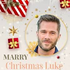 He is an amazing actor. He makes my heart smile ❤️