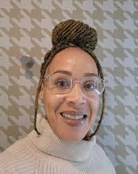 Stanley Edmonds's Instagram, Twitter & Facebook