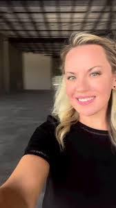 Sydney Crawley's Instagram, Twitter & Facebook