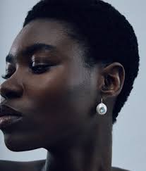 Discover The Larroudé's Jewelry Collection.