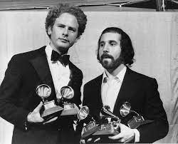 The height of paul simon is 5ft 1.8in(157cm). Paul Simon Facts What Is His Height Who Is His Wife And How Old Is He Smooth