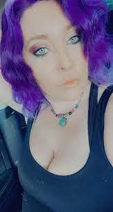 Heather Laskowski's Instagram, Twitter & Facebook