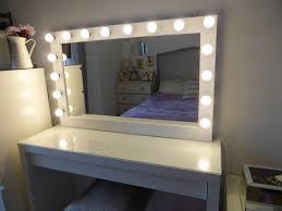 Xl Makeup Mirror For Every Makeup Addict Light It Up And Treat Yourself To A Hollywood Lighted Vanity Mirror Hollywood Vanity Mirror Makeup Mirror With Lights