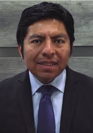 Efrén Chávez Hernández *