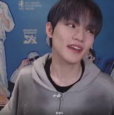 chenle konfirmasi dia akan rilis cover lagu “看着我的眼睛说” look into my eyes and  say by zheng yuan, dia lagi nunggu persetujuan copyright nya dulu, •, •, •,  cr _____leledream, #천러 #CHENLE #NCTCHENLE #辰乐