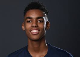 Twitter Tuesday: Emoni Bates, Carter Whitt, Trevor Keels