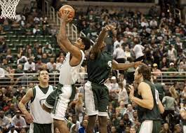 Gary Harris Gets To The Basket During The Michigan State Midnight Madness Event At The Breslin C Msu Spartans Basketball Michigan State Michigan State Spartans