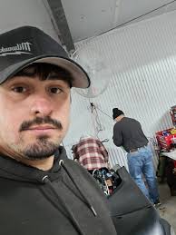 Made it to waynesfield motor sports park in ohio.racing with the glts  sprint