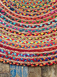 Fair Trade Gross 150 Cm Rund Geflochten Flickenteppich Baumwolle Jute Bunten Chindi Matte Amazon De Kuche H Geflochtener Teppich Teppich Bunt Runde Teppiche