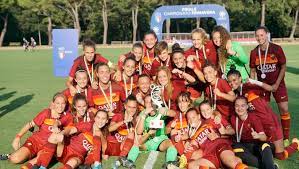 Benché la città di milano abbia avuto più di una squadra femminile in passato, che riprendesse lo stesso nome dell'omonima società rossonera maschile e i colori, come l'associazione calcio femminile milan nata nel 1965 o l'associazione calcio femminile milan 82 nata nel 1982, o la più ancor recente football milan ladies nata nel 2013, nessuna di queste società ha mai avuto alcun. La Primavera Della Roma Femminile E Campione D Italia E Pallotta Si Congratula Foto Forzaroma Info Ultime Notizie As Roma Calcio Interviste Foto E Video Forzaroma Info