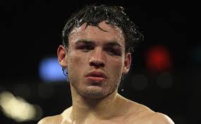 El boxeador mexicano fue abucheando por miles de aficionados después de abandonar el combate en el quinto el presidente del consejo mundial de boxeo entiende que julio césar chávez, hijo, no estaba ni física, ni mentalmente en el cuadrilátero. Julio Cesar Chavez Jr Receives An Unusual Challenge I M Going To Get The Parakeet Out Of You Newsy Today