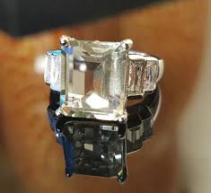 Länge 40 cm, breite 2,6 cm, 79,8 g. Opulenter Prasiolith Ring Im Antiken Oktagonschliff Catawiki