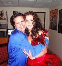 Quien está de estreno es edith márquez, pues lanzó su nuevo sencillo tu me obligaste, el cual ha tenido muy buena aceptación con sus fans. Edith Marquez Una Mexicana Distinguida En Eua Cielo A La Tierra