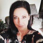 Lynette Rowley's Instagram, Twitter & Facebook