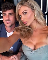 Ashley Land (@ashleysland) • Threads, exprésate más