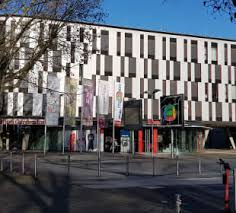 The room was spacious and very modern. Hotelbilder Hilton Garden Inn Stuttgart Neckarpark Stuttgart Holidaycheck