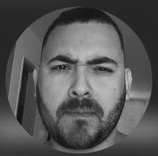 Sobre falta de beleza esse aí ta no lugar de fala. A cara do jurando,  parece que extraiu 4 sisos.