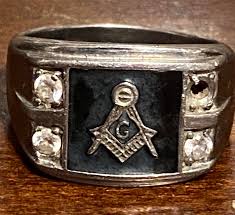I also then read on a another forum from a guest contributor that detecting on all tassie beaches is. I Found This Metal Detecting On The Beach In Virginia Beach Ocean Front In Front Of The Hotels I D Like To Find The Owner If You Can Tell Me What S Engraved On