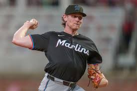 Texas Rangers sign RHP Declan Cronin to minor league deal, per report