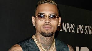 The girl i love, yeah, she got long black wavy hair, ah yeah, her mother and her father, lordy, they sure don't, sure don't allow me there. Chris Brown Disses Fans Slamming Nice Hair Lyrics In Need A Stack Hollywood Life