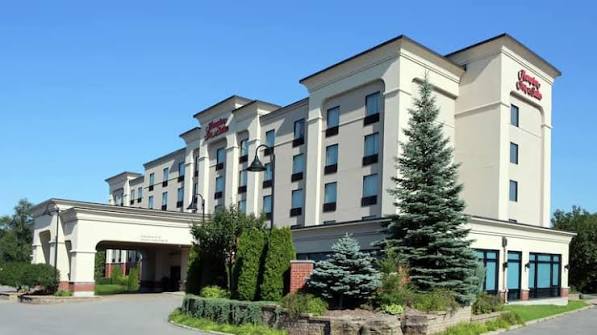 Hampton Inn and Suites by Hilton Laval