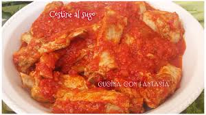 In una larga pirofila porre le erbe aromatiche , mescolarle con il vino, l'aceto balsamico, sale e pepe. Costine Di Maiale Al Sugo Marzia In Cucina Con Fantasia