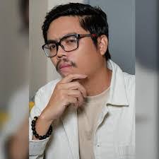 Ernesto Garma's Instagram, Twitter & Facebook