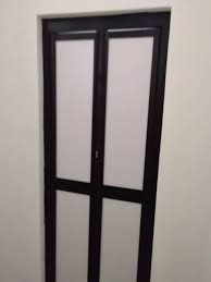 Tempat showernya ditutup dengan pintu kaca dan menampakkan efek luas. Siap Pemasangan Insallation Include Pintu Tandas Bi Fold Mudah Lipat Onitek Shopee Malaysia