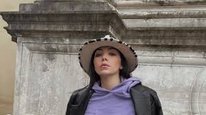 Virginia, infatti, dall'alto della sua ormai assodata 'carica' di influencer, ha fatto impazzire migliaia di fan con la cronistoria social della sua love story! K7jnhb2n70wn M