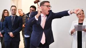 ⬇️ the fat man drug dealer, wife beater, illegally entered australia and now covid spreader responsible for putting thousands out of work on the north coast. Vycd4qhtbgaeem