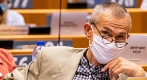 Astrazeneca medicines est une source en ligne pour les professionnels de la santé. Le Vaccin Astrazeneca Ne Sera Temporairement Pas Administre Aux Plus De 65 Ans Bx1