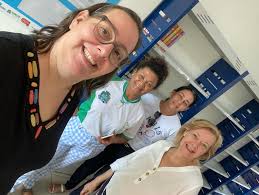 Biblioteca Container Sinop (@bibliotecacontainersinop) • Instagram photos  and videos