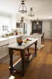 Table De Hauteur De Comptoir Etroite Pour La Cuisine Longnarrowkitchen Kitchen Remodel Small Kitchen Design Small Kitchen Layout