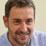 Dennis Arch's Instagram, Twitter & Facebook