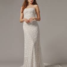 Despite being a bridal favorite for decades, lace never seems to go out of style. 24 Lace Wedding Dresses We Love